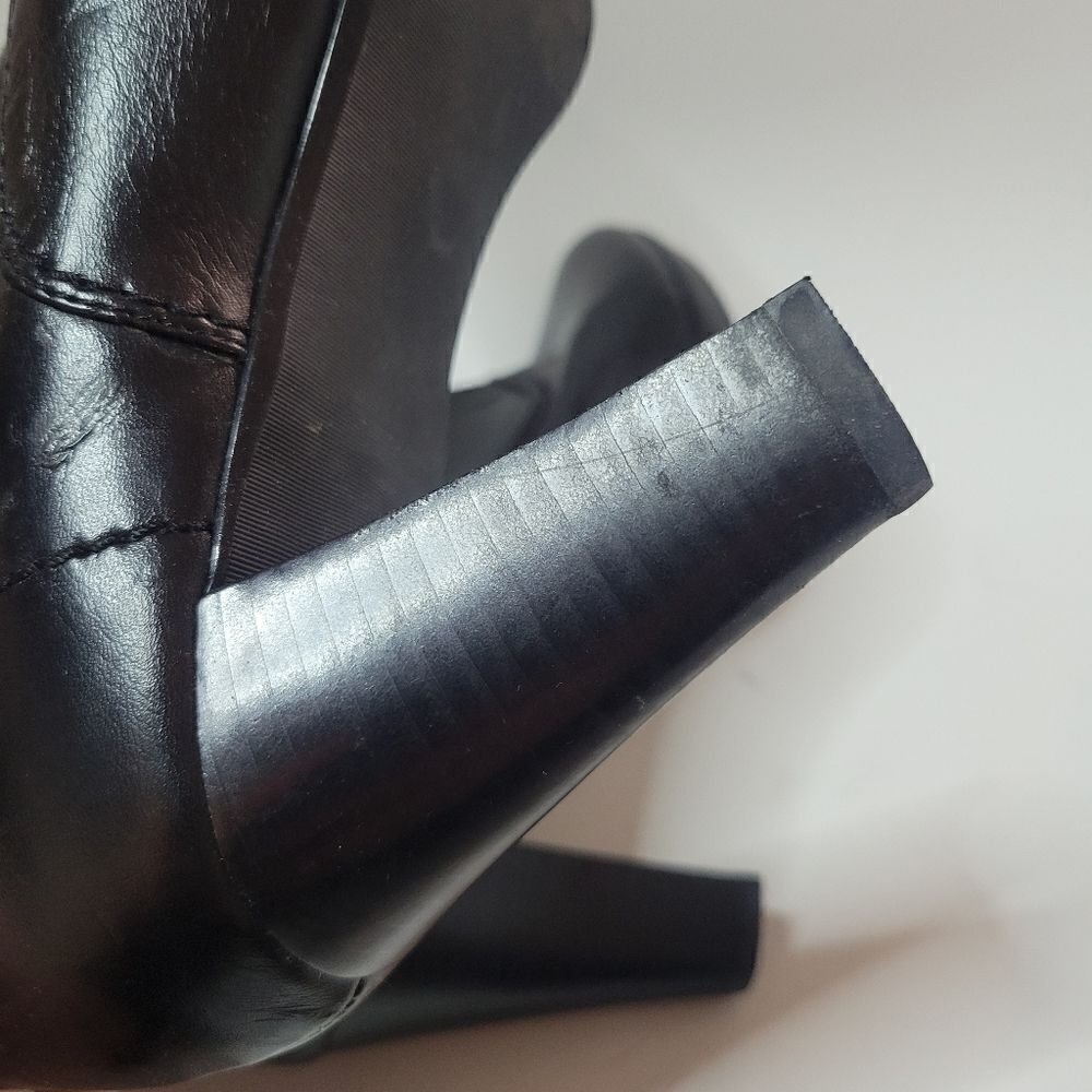 Liz Claiborne Black Leather Bonnie Heeled Boots - Picture 15 of 16